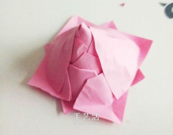 Illustration of how to fold a beautiful origami red rose for Valentines Day