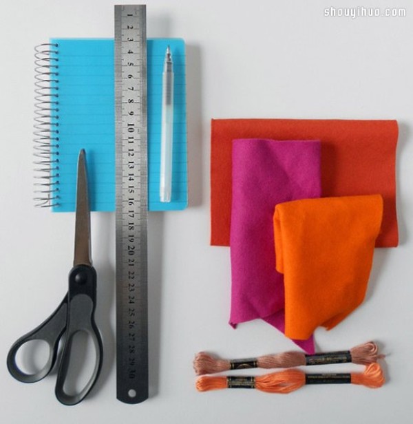 Illustrated tutorial on hand-making of cute non-woven fabric covers