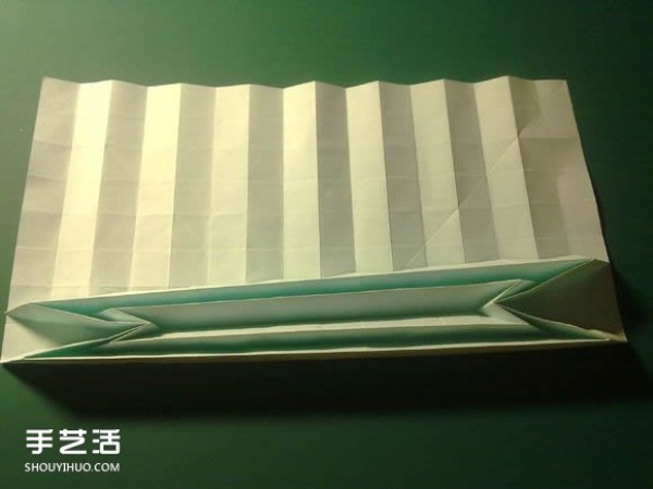 Detailed illustration of the folding process of Hatsune Miku origami