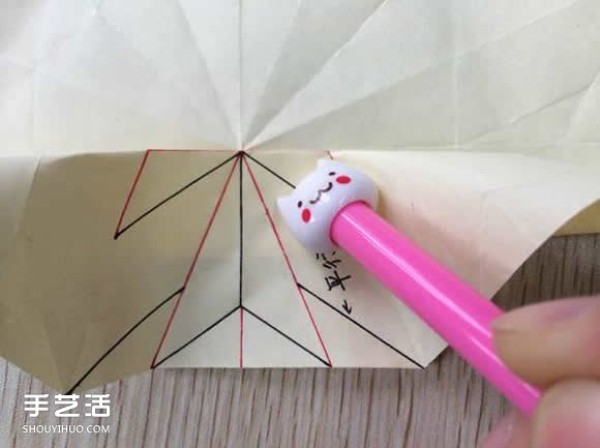 Illustrated tutorial on how to fold an eight-petal flower, steps in the process of origami an eight-petal flower