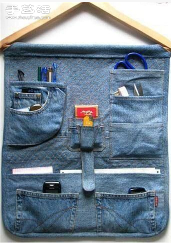 A group of wonderful handmade DIY jeans works to appreciate