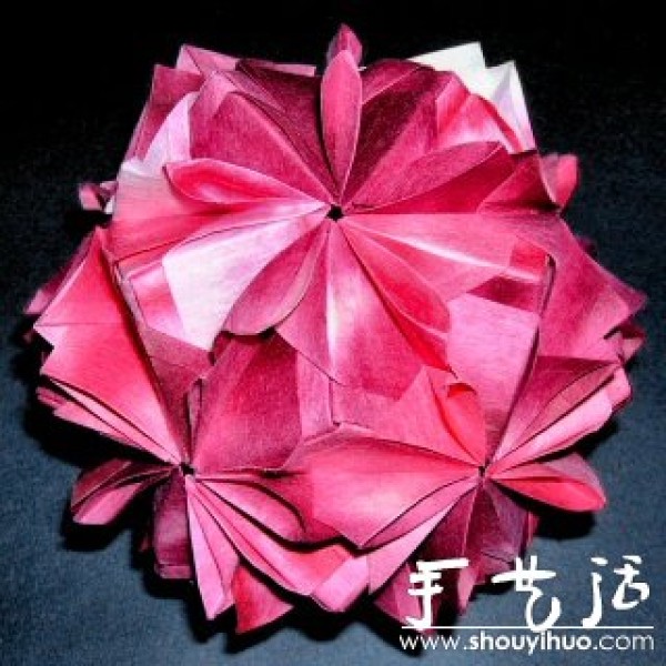 Appreciation of complex kaleidoscope origami works