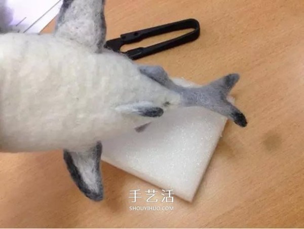 Wool felt shark key bag DIY wool felt key bag making method