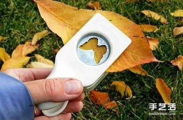 Creative method of making leaf stickers, use a hole punch to cut out the shape you like