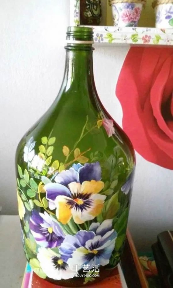 Creative handmade pictures of painted wine bottles, acrylic hand-painted glass bottles DIY