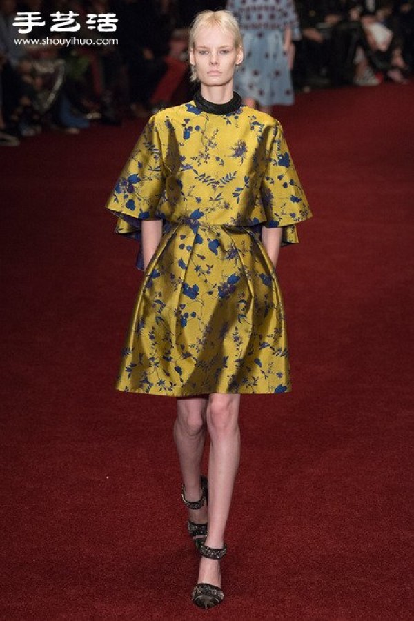 The 2014 autumn and winter clothing series breaks the dullness of autumn and winter, and a hundred flowers bloom