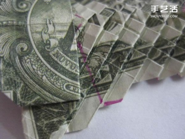 How to Origami Dollar Carp With DollarsIllustration of how to fold carp