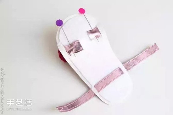 Renovate unwanted old bags to DIY to make beautiful baby shoes