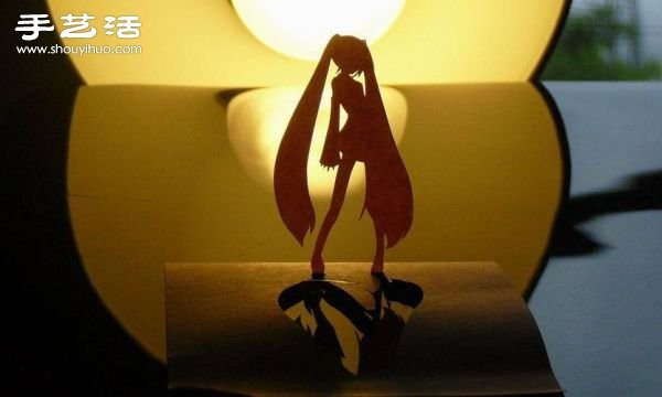 Incredible anime paper sculpture, actually made of note paper!!