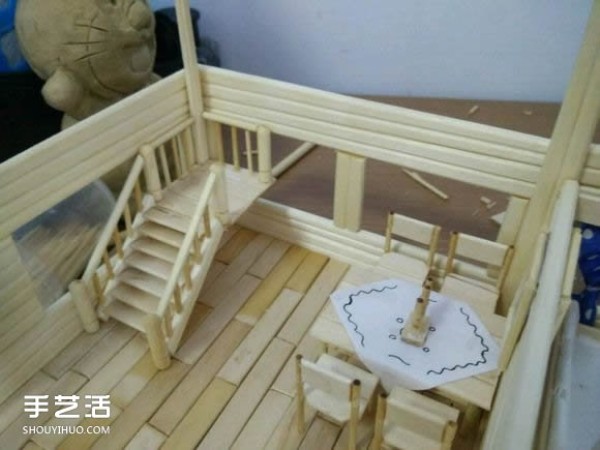 Disposable chopsticks are used to hand-make a life-like villa model, the steps are complete! 