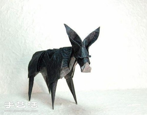 A set of very exquisite and realistic creative animal origami works