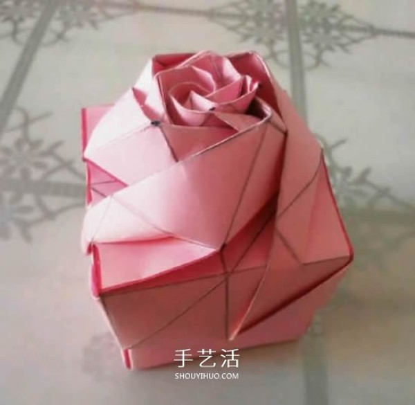 Valentines Day gift box origami illustration, how to fold a beautiful Korean rose gift box