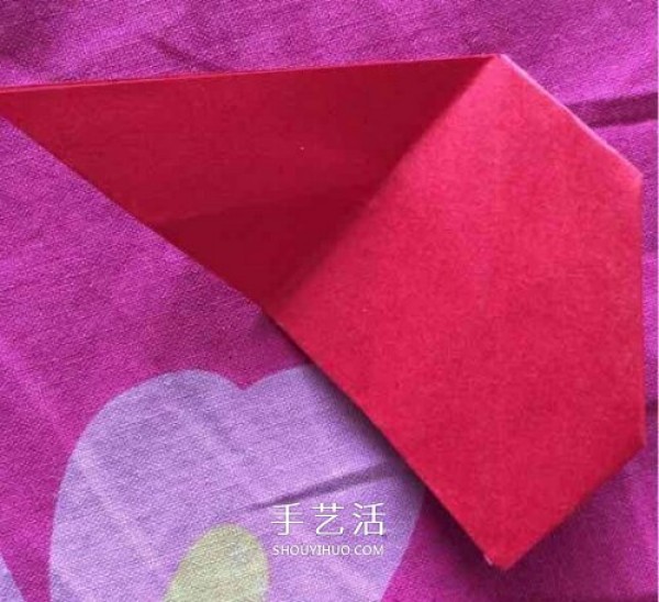 How to Origami a Lantern with Wings and Illustrations of How to Fold a Paper Lantern with Tassels