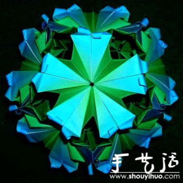 Appreciation of complex kaleidoscope origami works