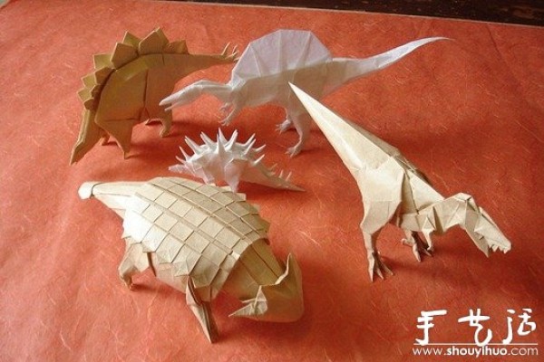 Origami works of animals and fictional characters