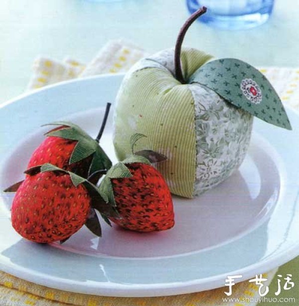 Fabric home accessories DIY teaches you how to make beautiful strawberries and green apples