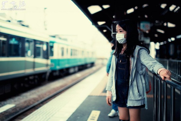 Works by British photographer Alex Robertson - Tokyoites