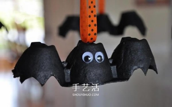 Egg holderBats are simply handmade into cute Halloween decorations