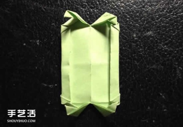 How to fold a four-leaf clover, a simple four-leaf clover origami tutorial with two pieces of paper