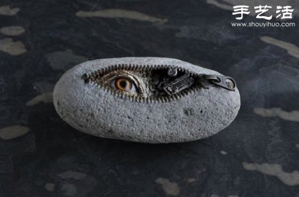 Creative Pebble Carving DIY