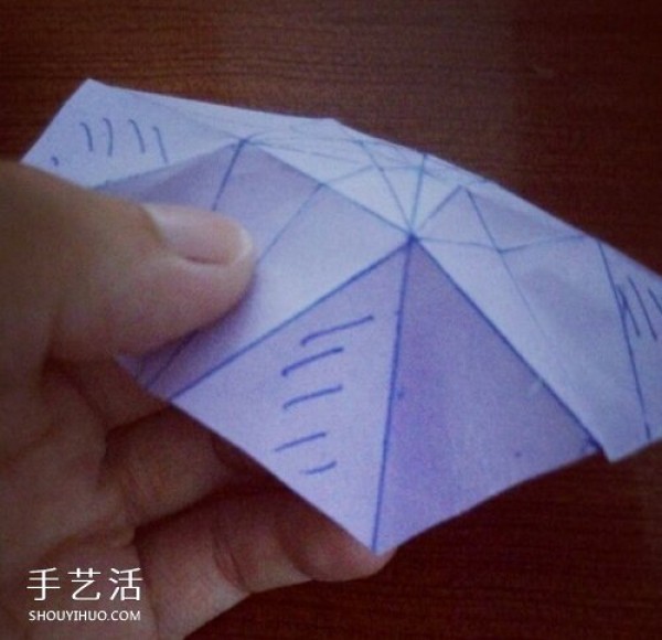 A star origami illustration that is difficult to fold a complex three-dimensional five-pointed star