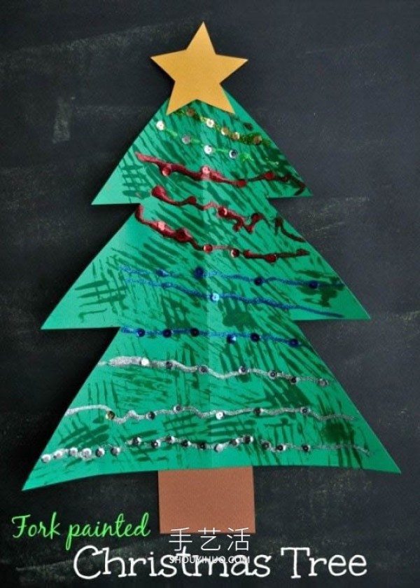 How to make a handmade cardboard Christmas tree in kindergarten is simple and fun