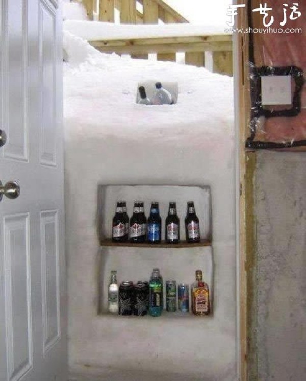 Awesome DIY, when you open the door of your home, there is a refrigerator! 