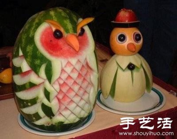 Exquisite peony watermelon carvings