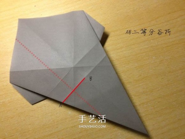 The origami method of an excavator illustrates the folding process of a manual excavator