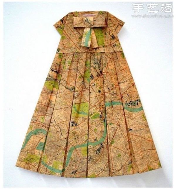 Creative origami DIY: beautiful origami map dress