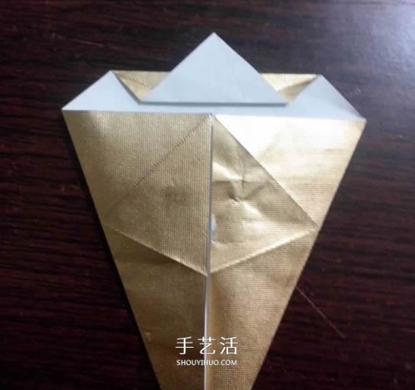 Using cigarette box paper waste and making origami three-dimensional owl illustration step-by-step