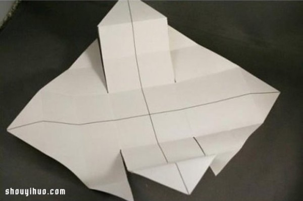 Gift packaging box folding diagram and handmade origami packaging carton method