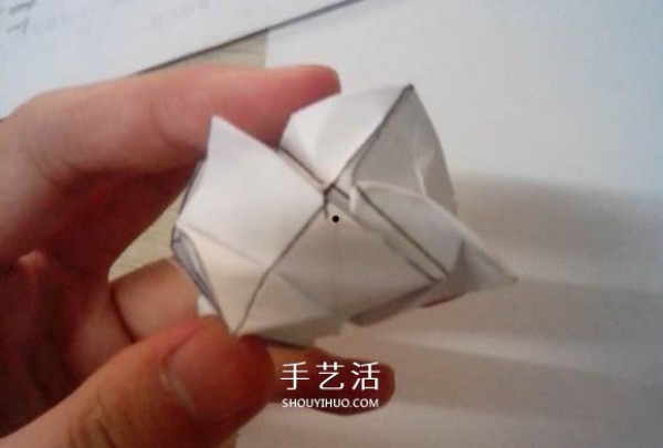 Illustration of how to fold the eight-petal Kawasaki rose, origami eight-petal Kawasaki rose