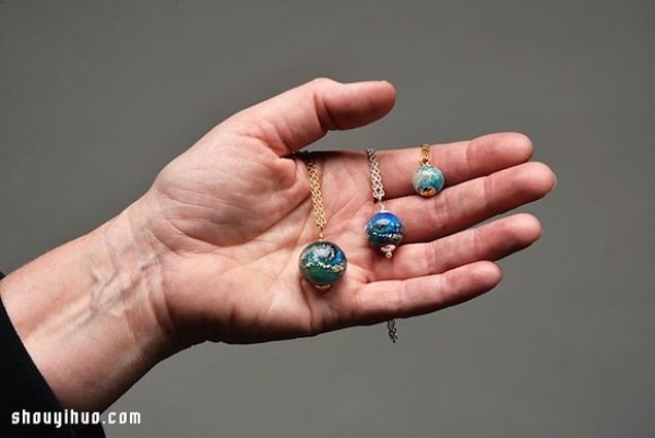 Handmade ashes glass beads let the deceased lover accompany you forever