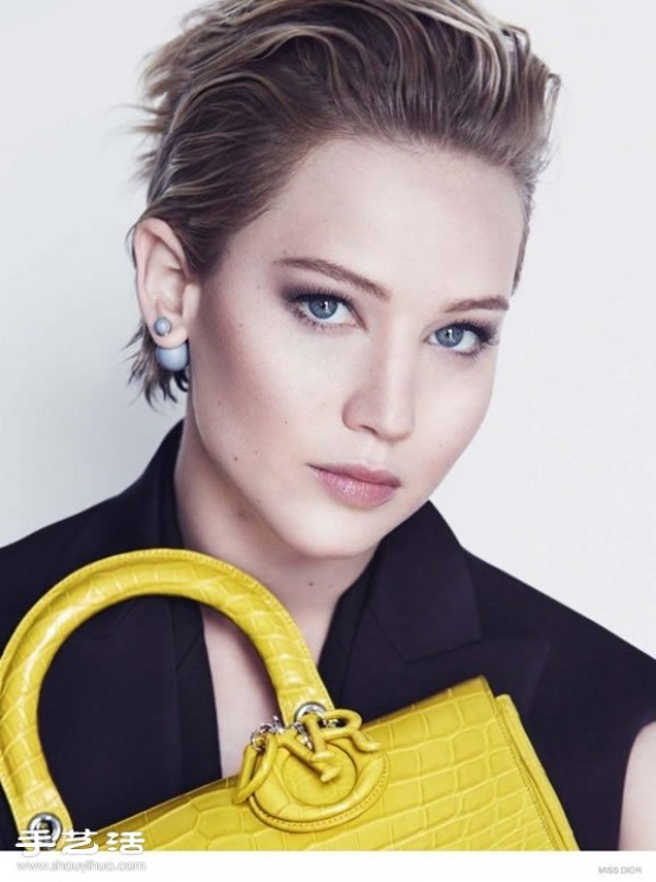 Jennifer Lawrence performs Miss Dior handbag advertisement