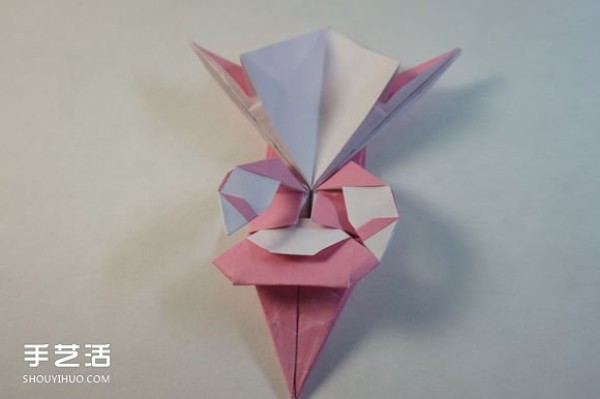 Origami Girls Step-By-Step Illustration and Complex Folding Tutorial for Girls