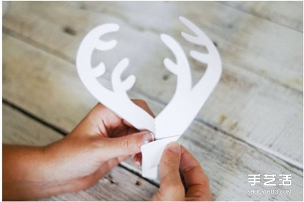 DIY Tutorial on Making 3D Christmas Cards on 3D Reindeer Christmas Cards