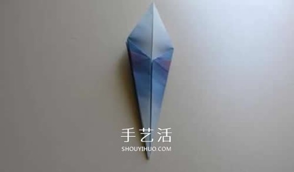 Origami cranes can be easily folded into three-dimensional red-crowned cranes with small modifications