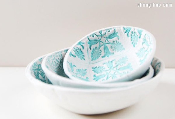 DIY makes a small clay plate full of country style