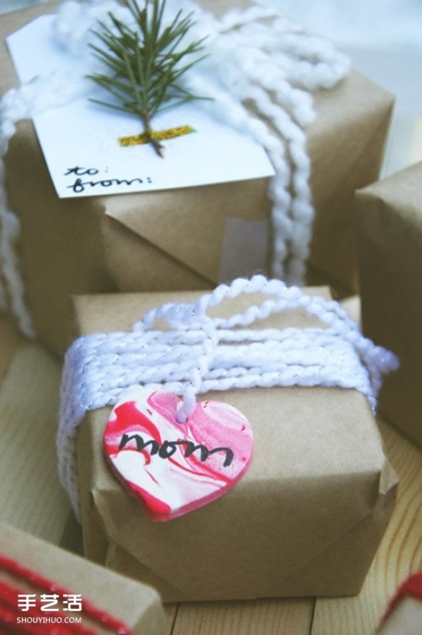 26 DIY pictures of gift wrapping labels to make gifts more unique! 