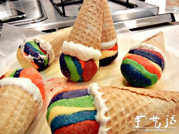 DIY handmade method of rainbow cone