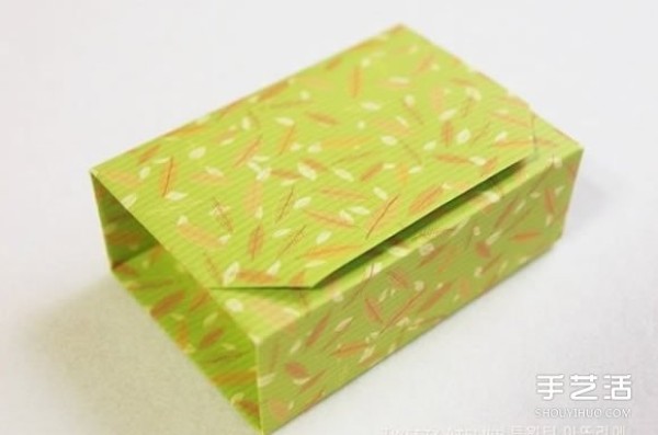 Simple origami gift box illustration of how to fold a rectangular gift box