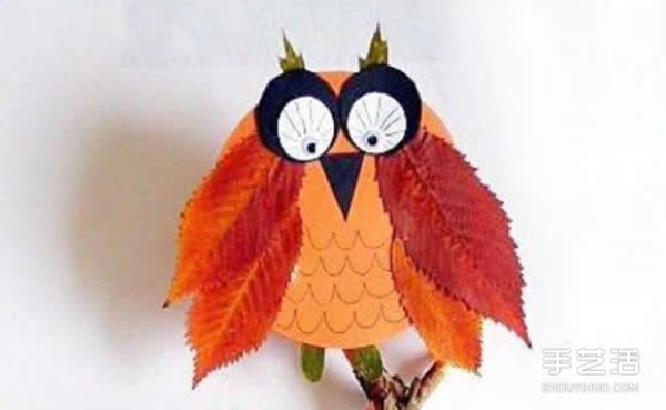 The method of making owl stickers with leaves for young children is simple and cute