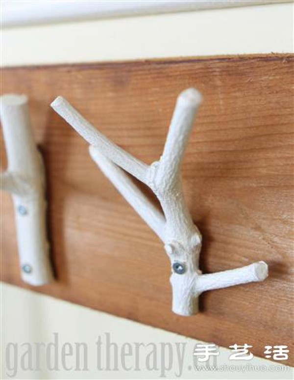 Handmade environmentally friendly clothes hangers made of branches + wooden boards