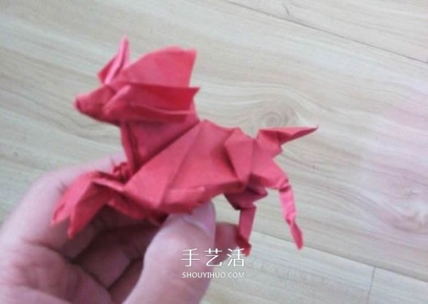 The process of folding the auspicious beast Kirin, the illustrated process of folding the Origami Tetsushi Kamiyas Kirin