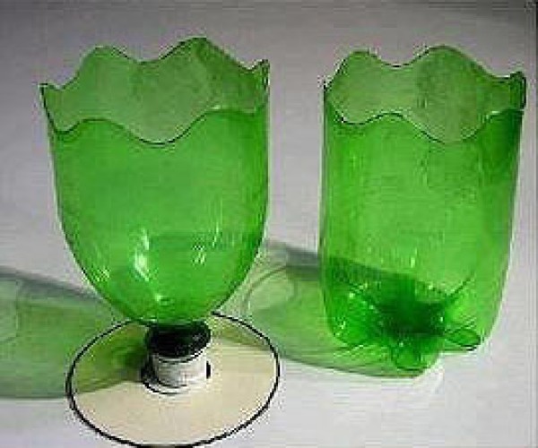 Tutorial on making flower pots by using waste plastic bottles and CDs