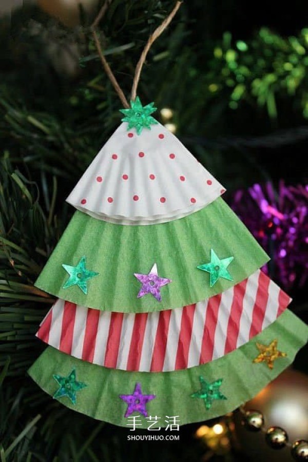 Simple cake paper Christmas tree to make toddler cake paper to make Christmas decorations