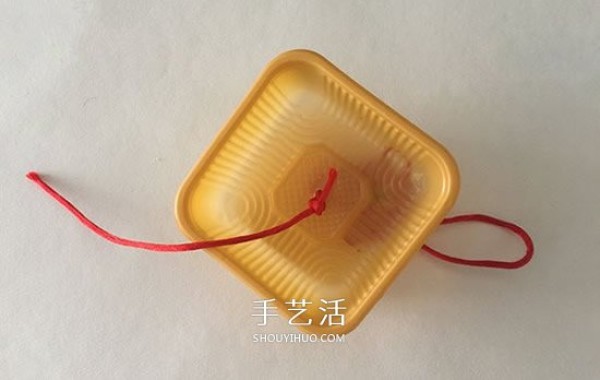 Handmade lanterns from mooncake boxes, how to make lanterns from waste