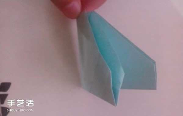 How to fold a paper rose, step by step, handmade three-dimensional rose origami illustration