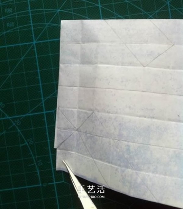 Naoyuki Tanitas origami tutorial, illustrations of how to fold a cute tissue box